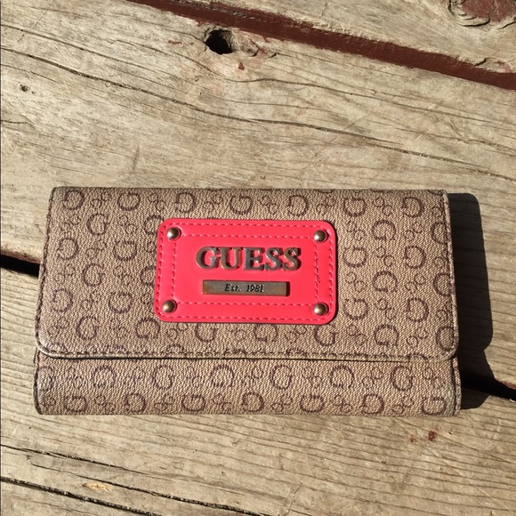 Guess wallet - Picture 2 of 7